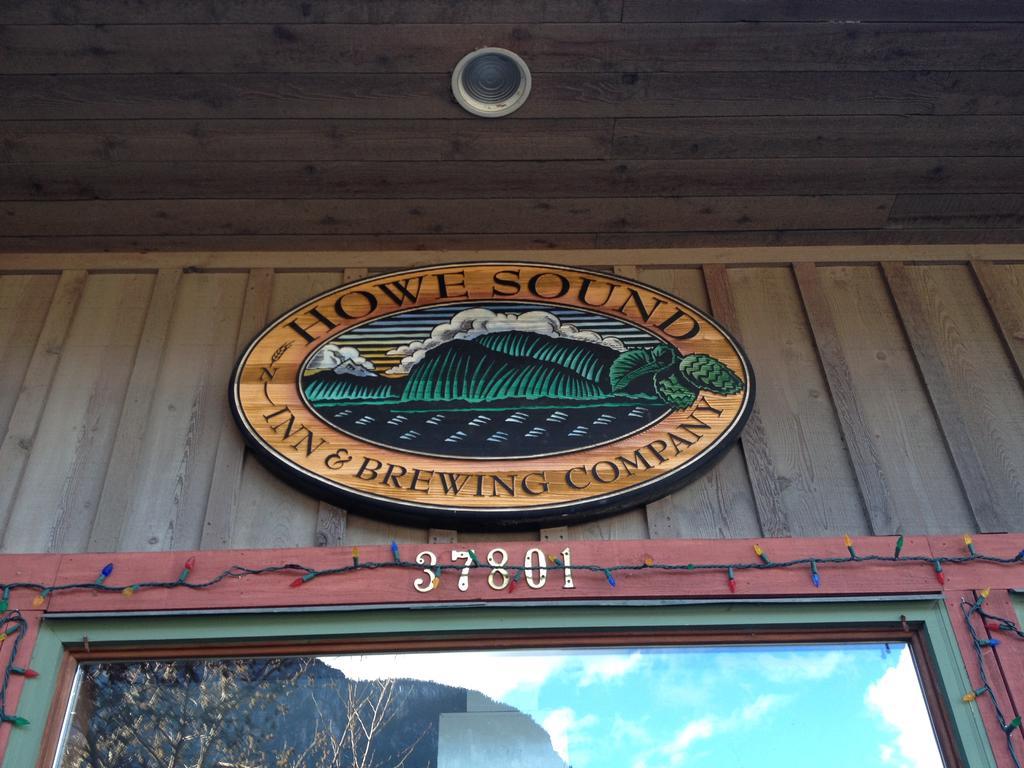Howe Sound Inn & Brewing Company Squamish Eksteriør billede